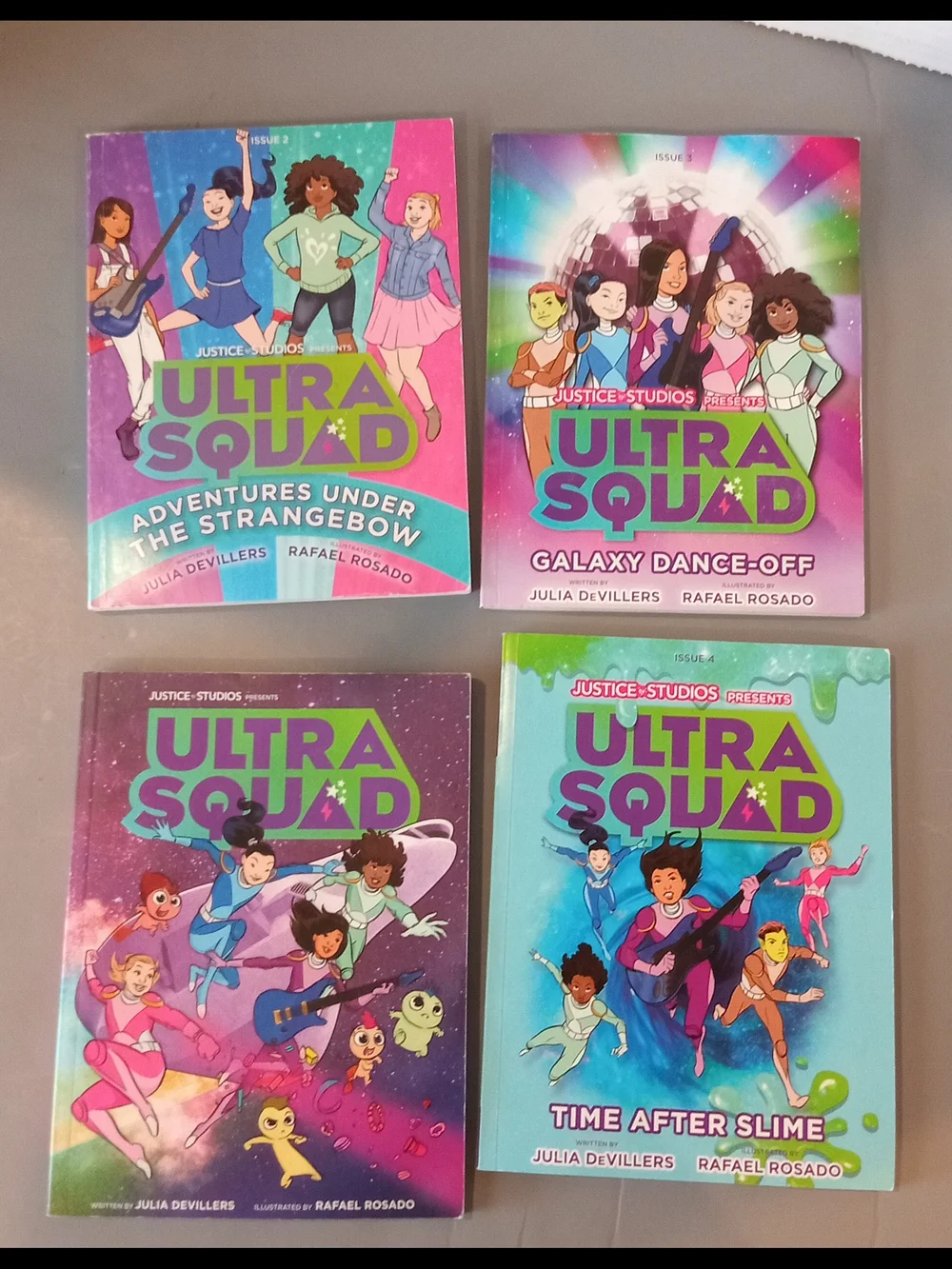 Ultra Squad Graphic Print Kids Book Set 1-4